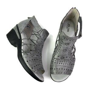 JBU Nelly Encore Gray Comfort Boot Sandals New 10
